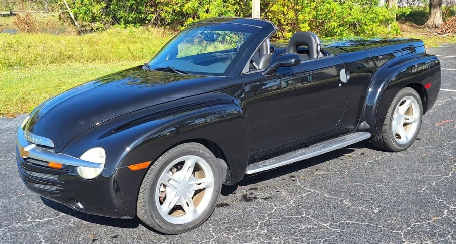 2004 Chevrolet SSR - Image 10 of 18