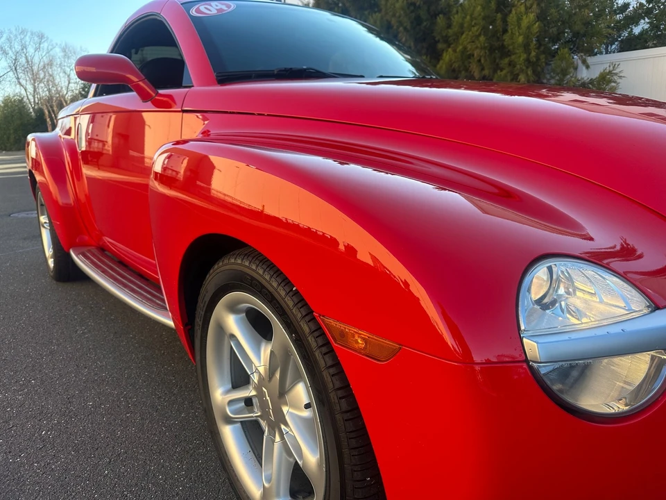 2004 Chevrolet SSR - Image 27 of 31