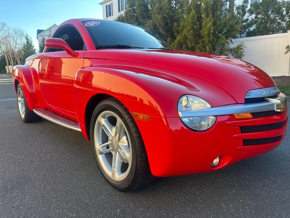 2004 Chevrolet SSR - Image 26 of 31