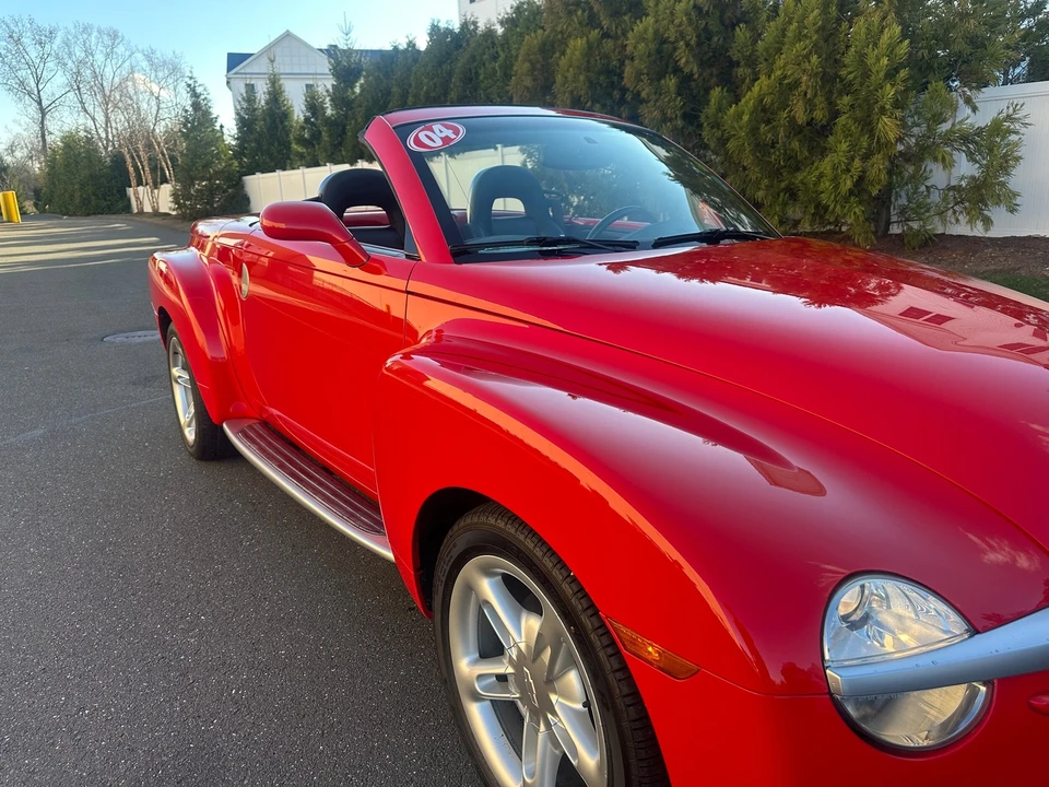 2004 Chevrolet SSR - Image 19 of 31