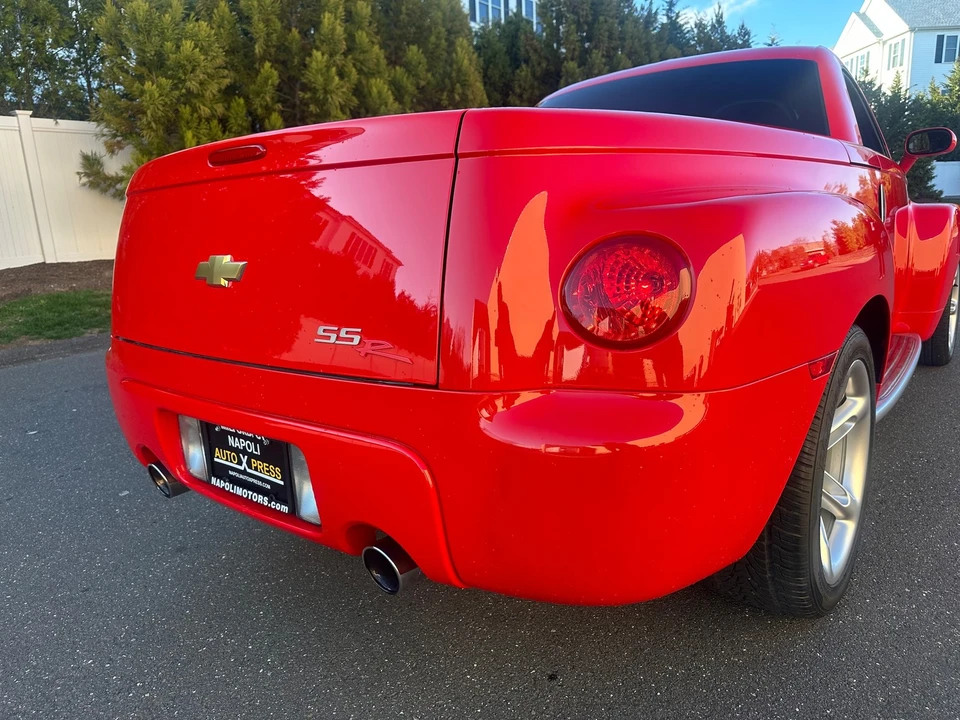2004 Chevrolet SSR - Image 31 of 31