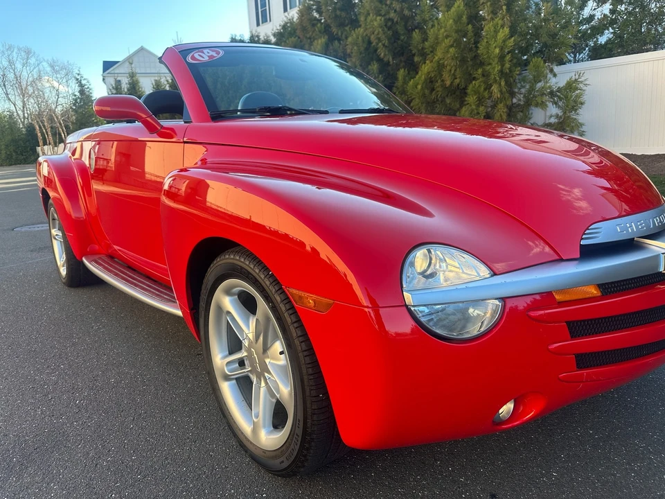2004 Chevrolet SSR - Image 18 of 31