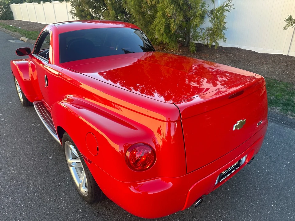 2004 Chevrolet SSR - Image 11 of 31
