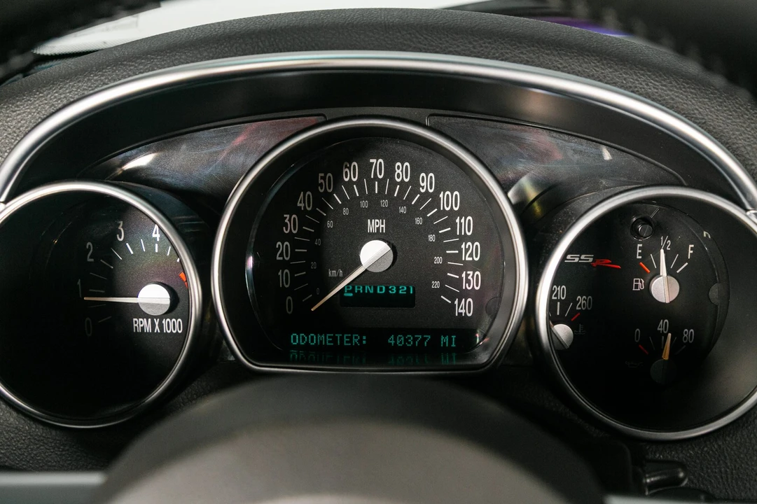 2004 Chevrolet SSR - Image 16 of 21