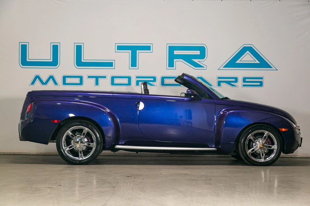 2004 Chevrolet SSR - Image 15 of 31
