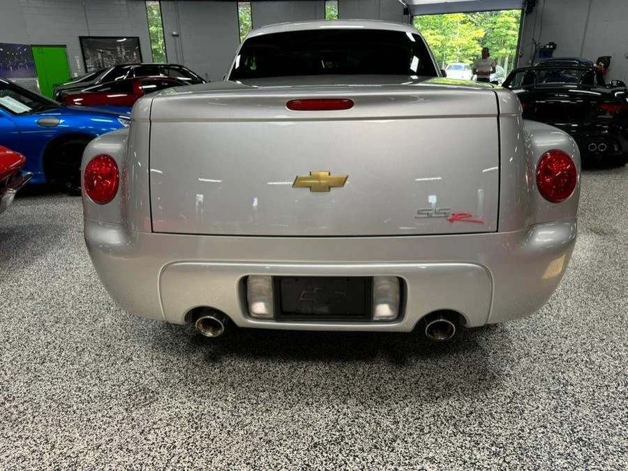 2004 Chevrolet SSR - Image 4 of 9
