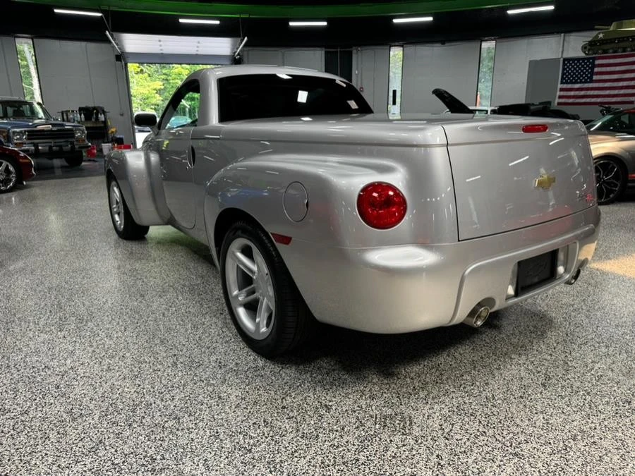 2004 Chevrolet SSR - Image 5 of 14