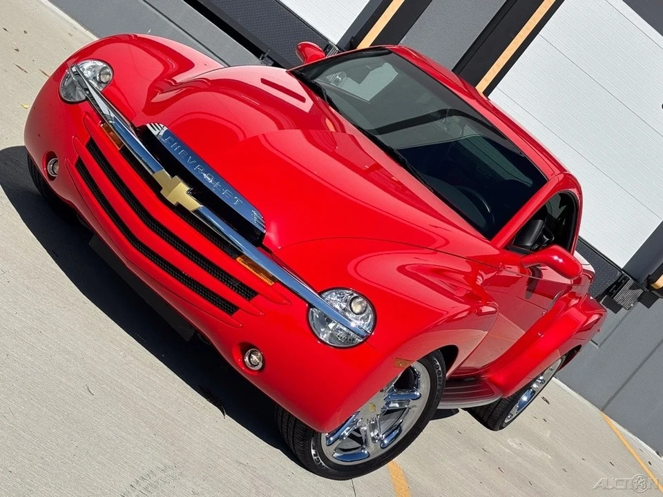2004 Chevrolet SSR - Image 13 of 21