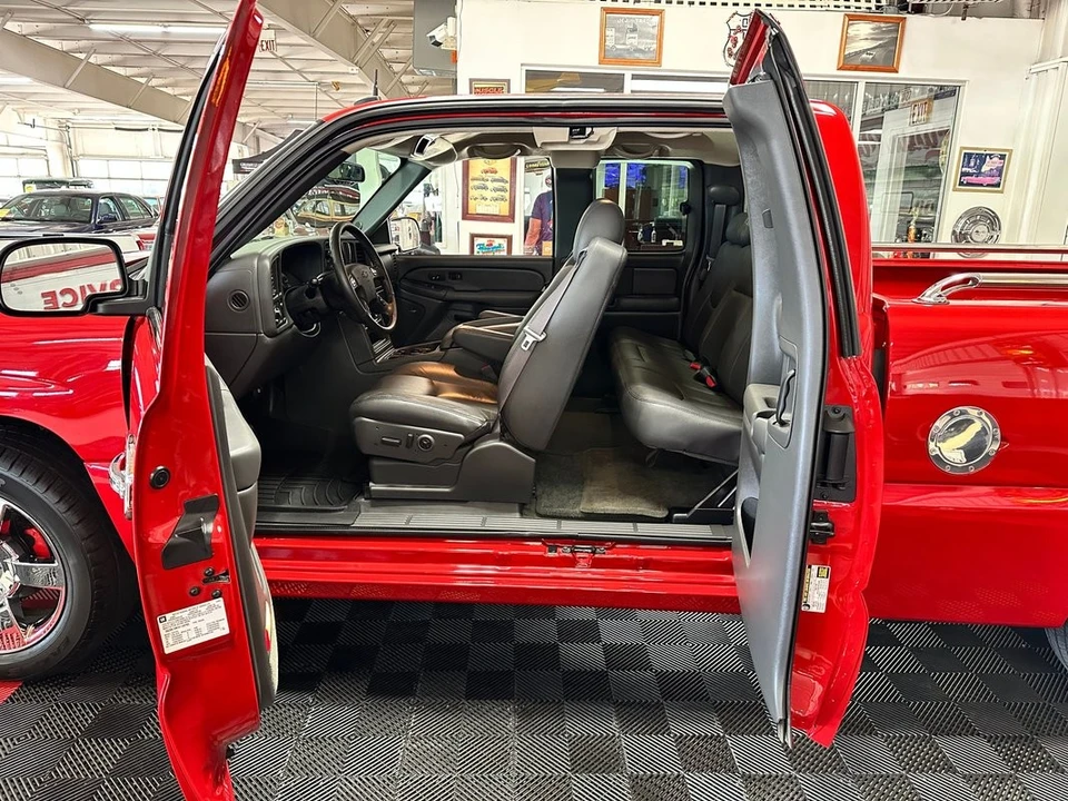 2004 Chevrolet Silverado 1st Gen - Image 14 of 21