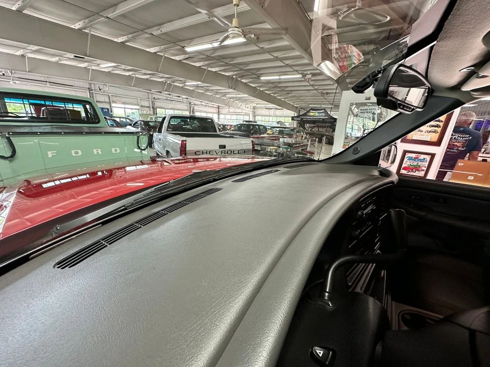 2004 Chevrolet Silverado 1st Gen - Image 18 of 21