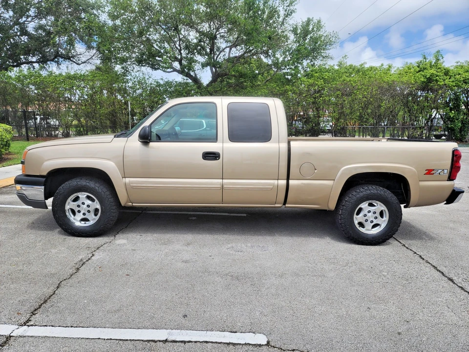 2004 Chevrolet Silverado 1st Gen - Image 2 of 21