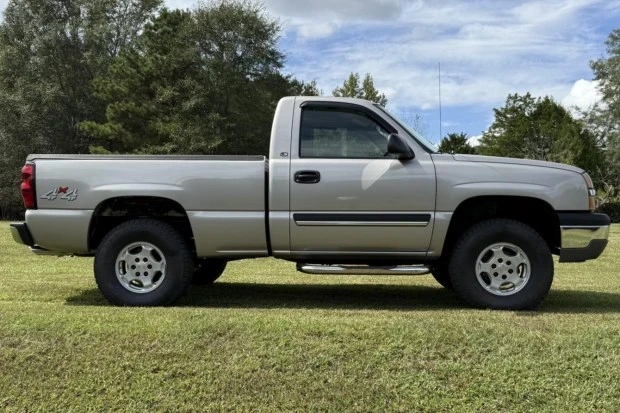 2004 Chevrolet Silverado 1st Gen - Image 3 of 7