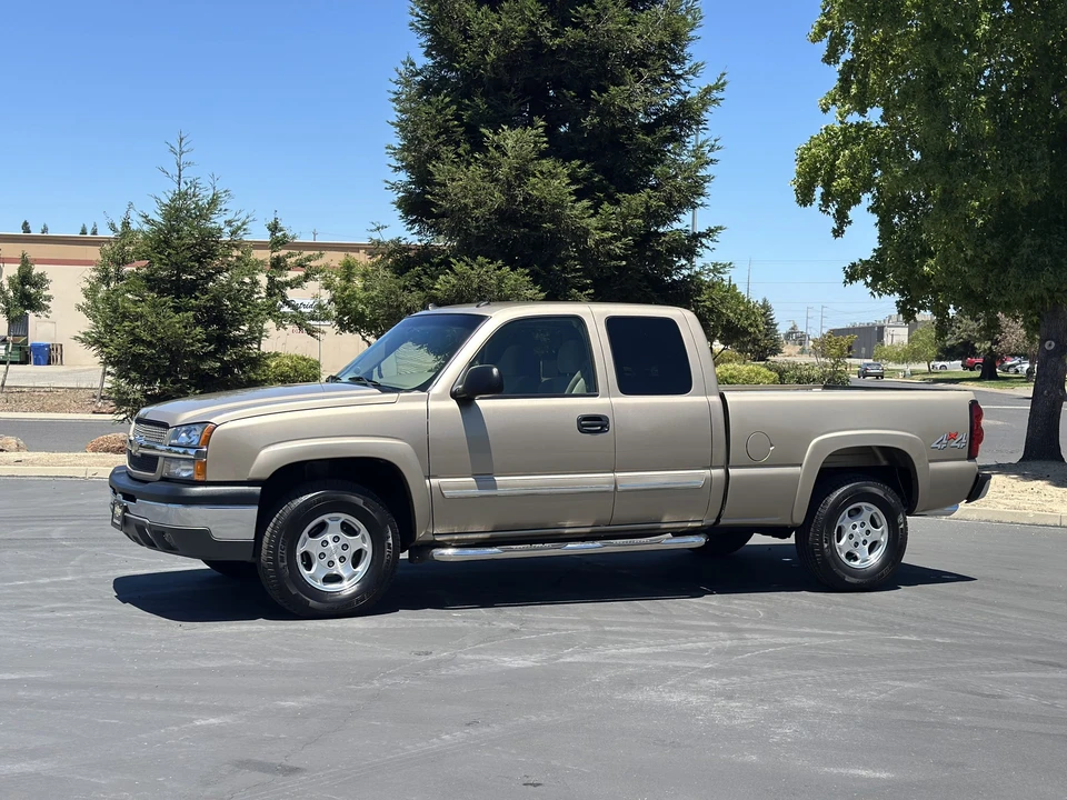 2004 Chevrolet Silverado 1st Gen - Image 2 of 31