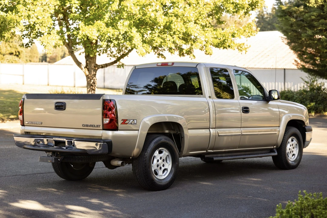 2004 Chevrolet Silverado 1st Gen - Image 11 of 31