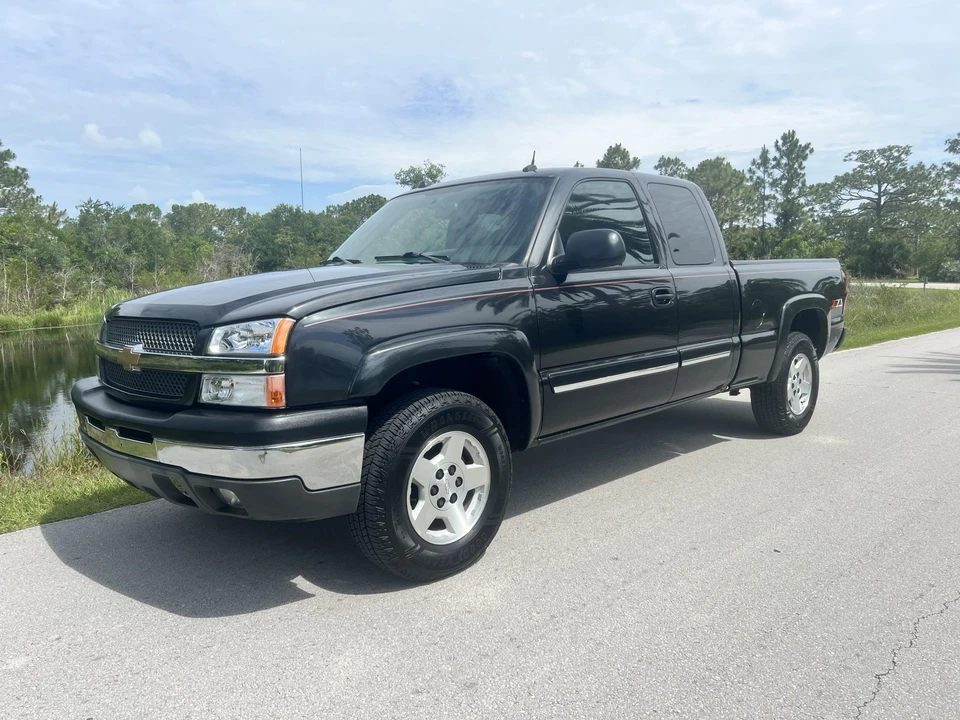 2004 Chevrolet Silverado 1st Gen - Image 2 of 31