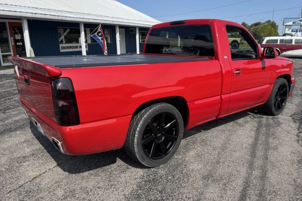 2004 Chevrolet Silverado 1st Gen - Image 2 of 8