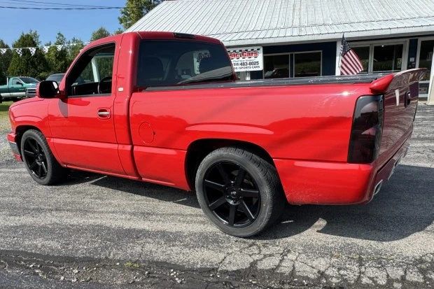 2004 Chevrolet Silverado 1st Gen - Image 3 of 8