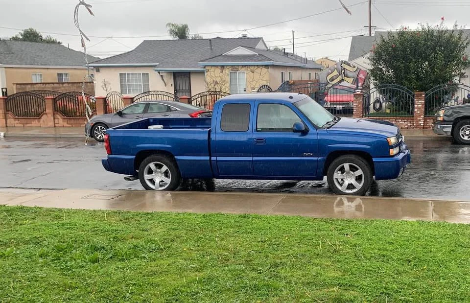 2004 Chevrolet Silverado 1st Gen - Image 2 of 3