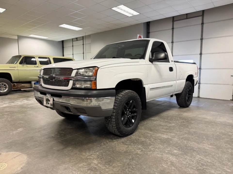 2004 Chevrolet Silverado 1st Gen - Image 2 of 19