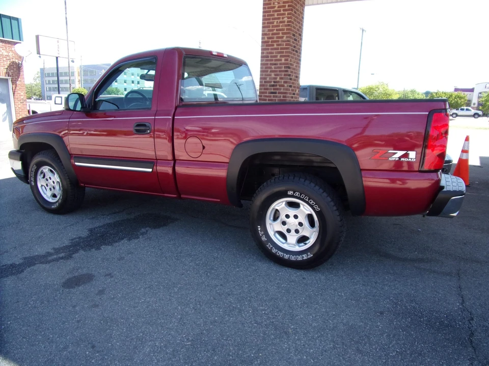 2004 Chevrolet Silverado 1st Gen - Image 5 of 31