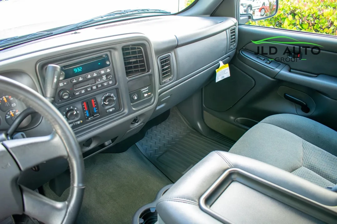 2004 Chevrolet Silverado 1st Gen - Image 10 of 31