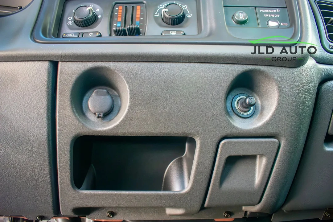 2004 Chevrolet Silverado 1st Gen - Image 12 of 31