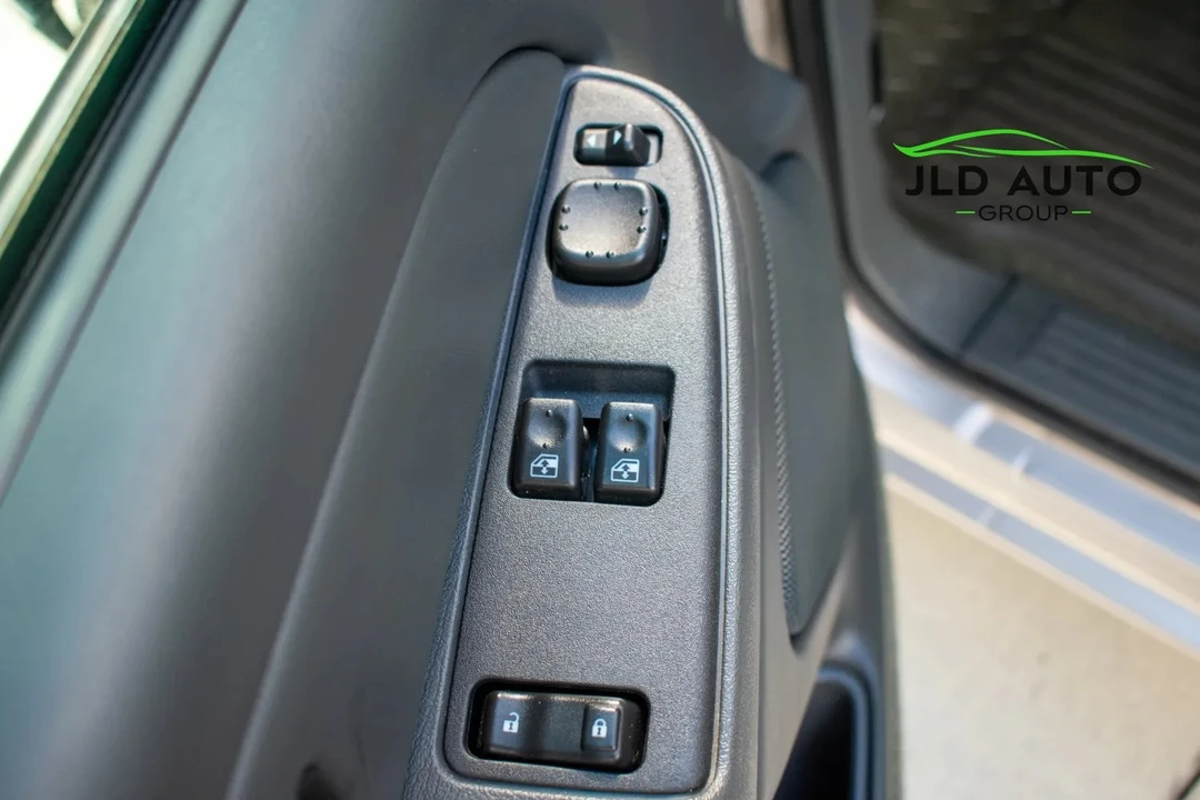 2004 Chevrolet Silverado 1st Gen - Image 21 of 31