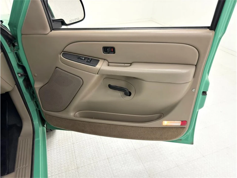 2004 Chevrolet Silverado 1st Gen - Image 27 of 31