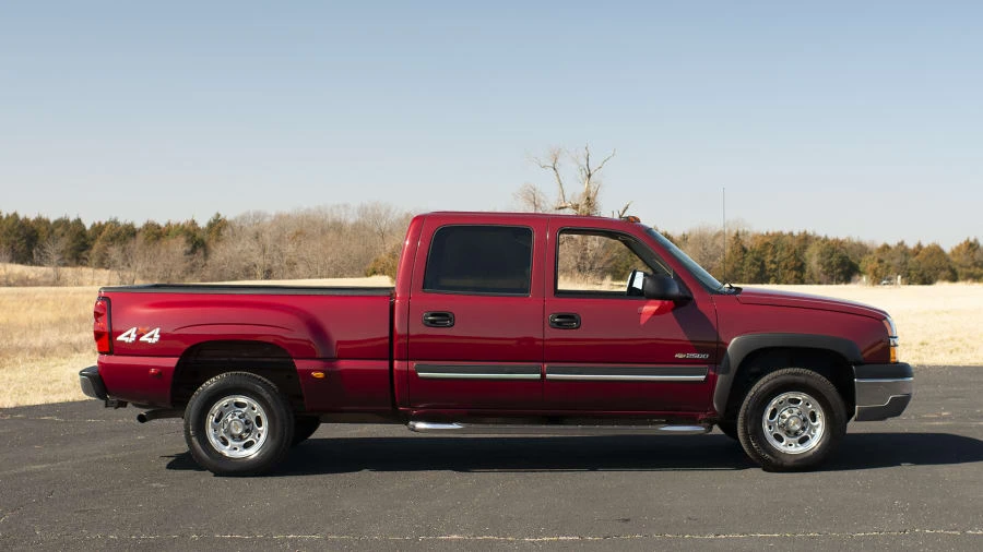 2004 Chevrolet Silverado 1st Gen - Image 2 of 13