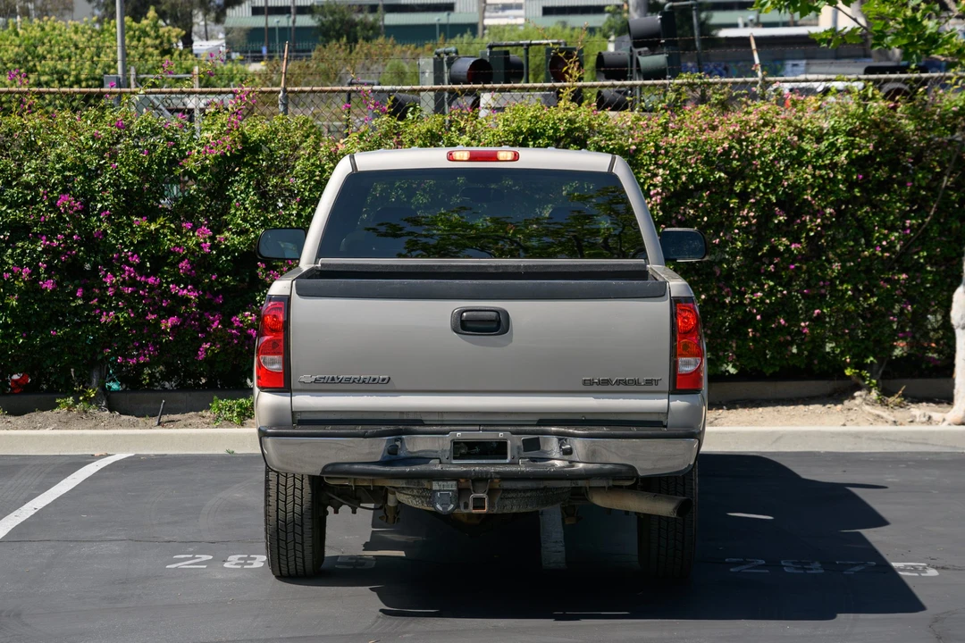 2004 Chevrolet - Image 17 of 31