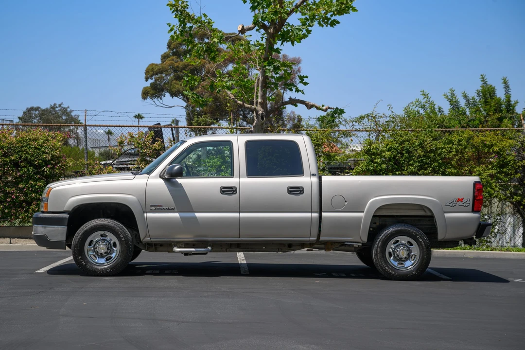 2004 Chevrolet - Image 12 of 31