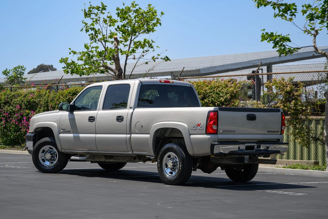 2004 Chevrolet - Image 16 of 31