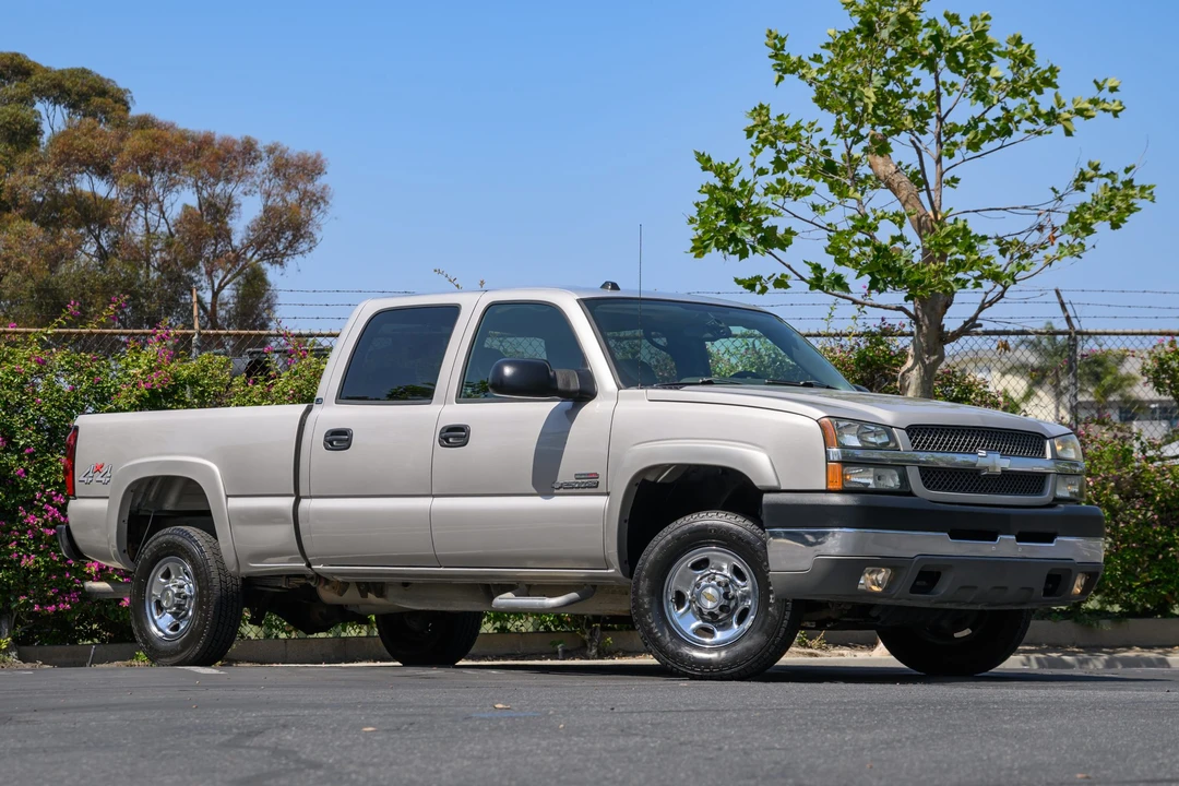 2004 Chevrolet - Image 2 of 31