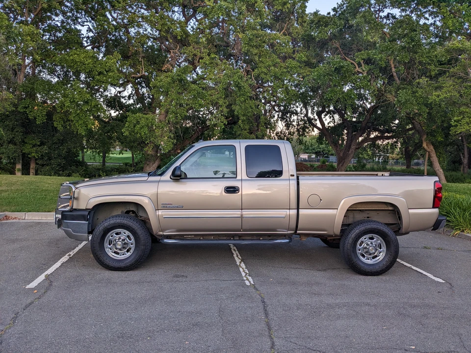 2004 Chevrolet Silverado Heavy Duty 1st Gen - Image 11 of 31