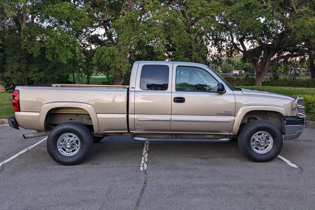 2004 Chevrolet Silverado Heavy Duty 1st Gen - Image 3 of 31