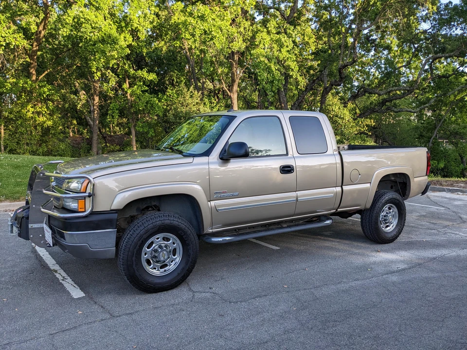 2004 Chevrolet Silverado Heavy Duty 1st Gen - Image 10 of 31