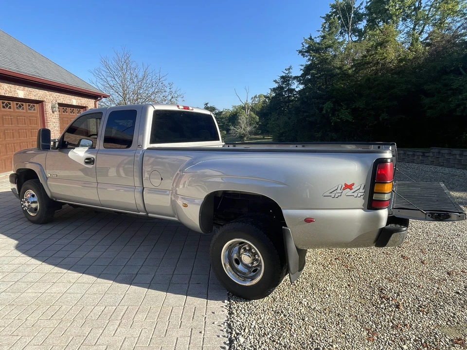 2004 Chevrolet Silverado Heavy Duty 1st Gen - Image 5 of 31