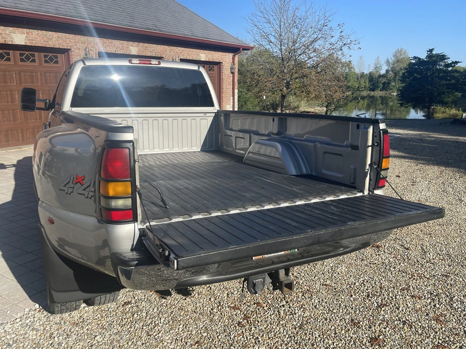 2004 Chevrolet Silverado Heavy Duty 1st Gen - Image 7 of 31