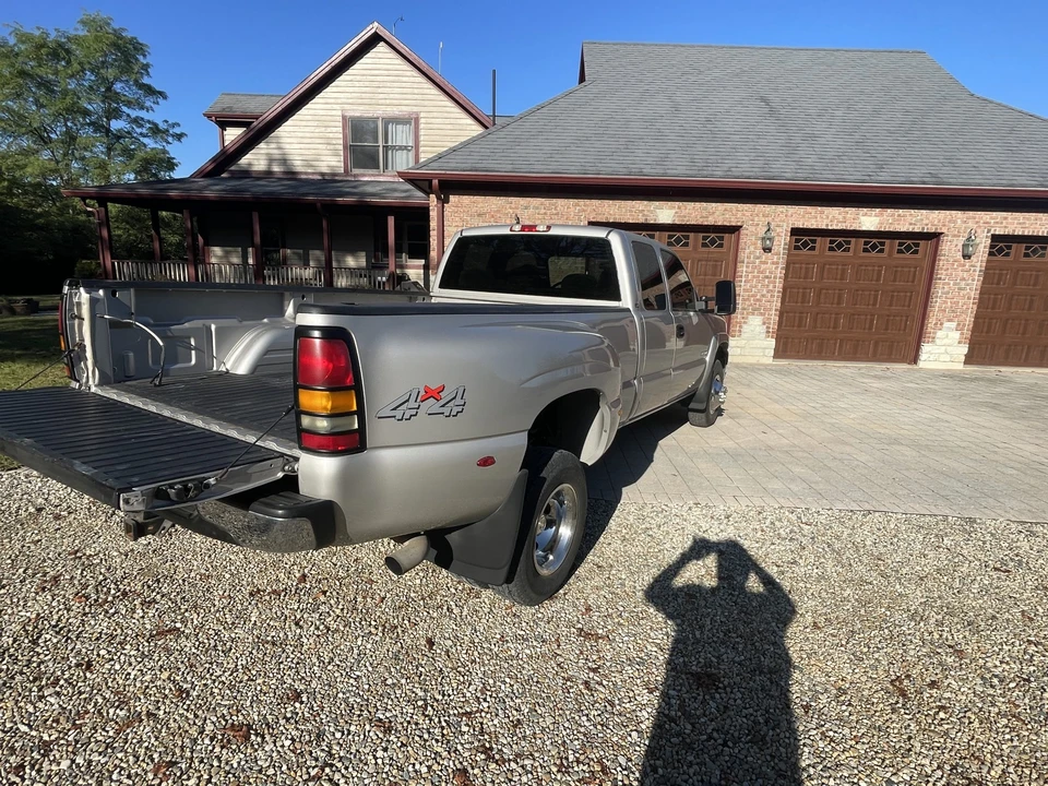 2004 Chevrolet Silverado Heavy Duty 1st Gen - Image 10 of 31