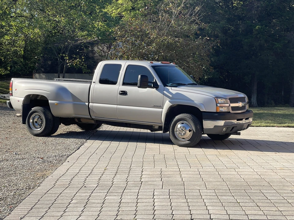 2004 Chevrolet Silverado Heavy Duty 1st Gen - Image 15 of 31