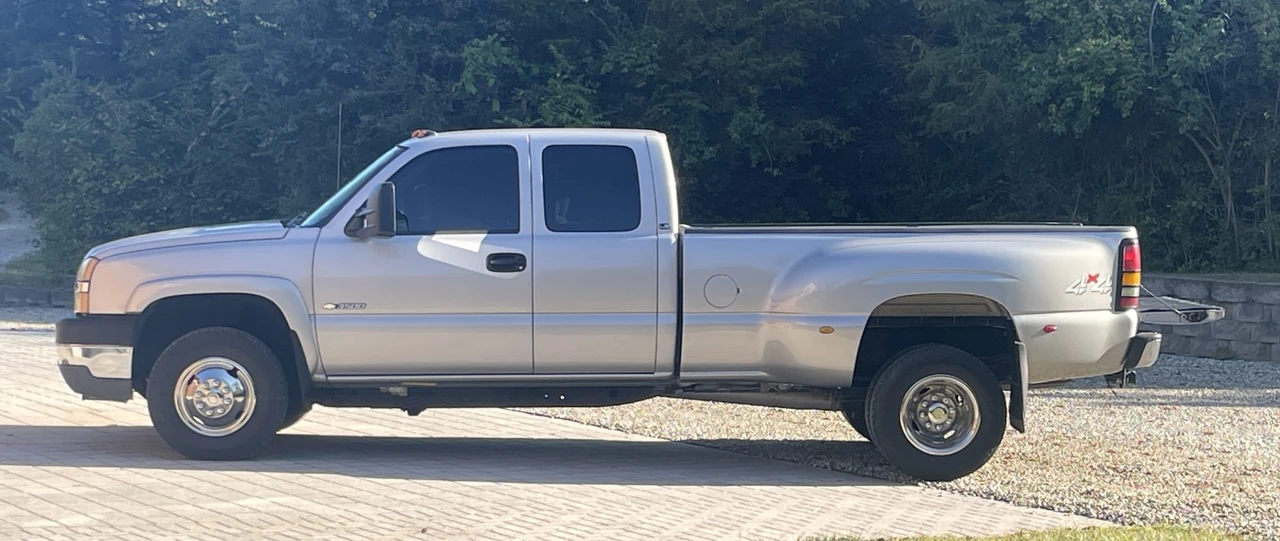 2004 Chevrolet Silverado Heavy Duty 1st Gen - Image 4 of 31