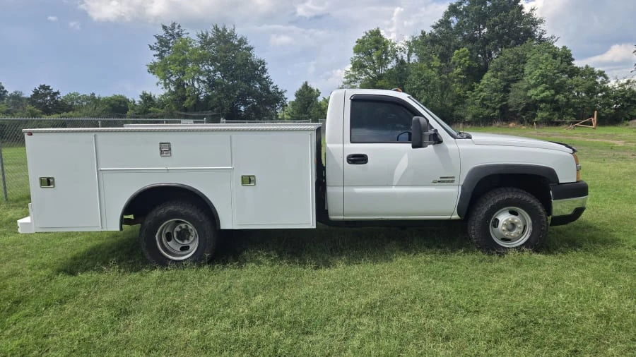 2004 Chevrolet Silverado Heavy Duty 1st Gen - Image 2 of 6