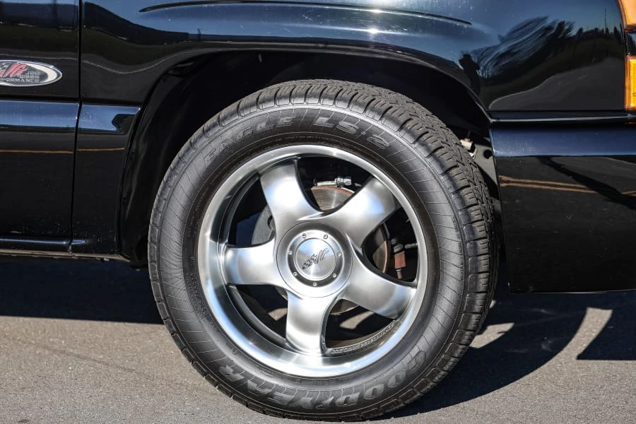 2004 Chevrolet Silverado 1st Gen - Image 10 of 31