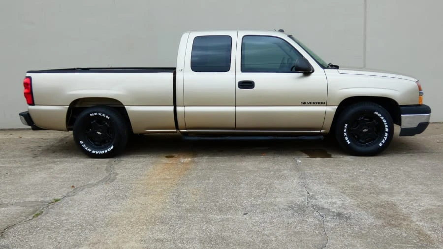 2004 Chevrolet Silverado 1st Gen - Image 2 of 13