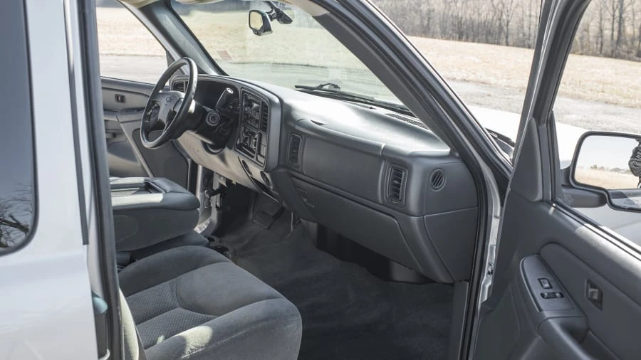 2004 Chevrolet Silverado 1st Gen - Image 5 of 12
