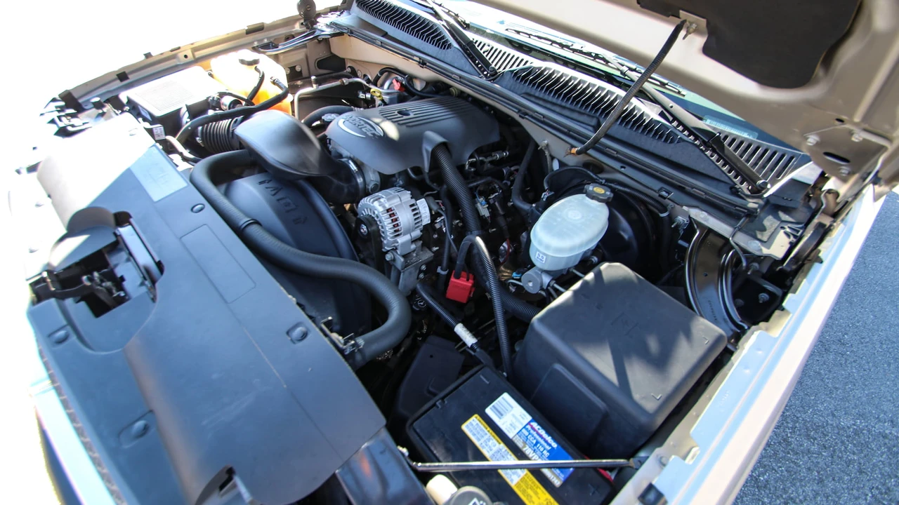 2004 Chevrolet Silverado 1st Gen - Image 5 of 31
