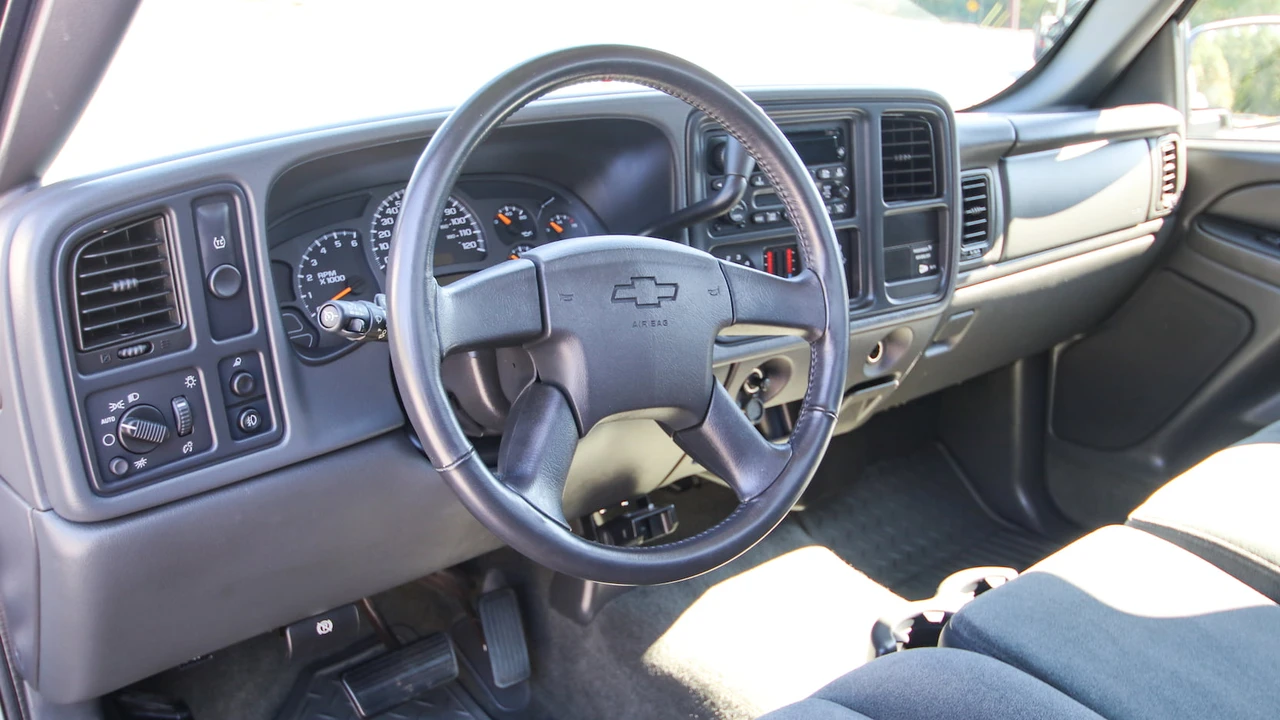 2004 Chevrolet Silverado 1st Gen - Image 10 of 31
