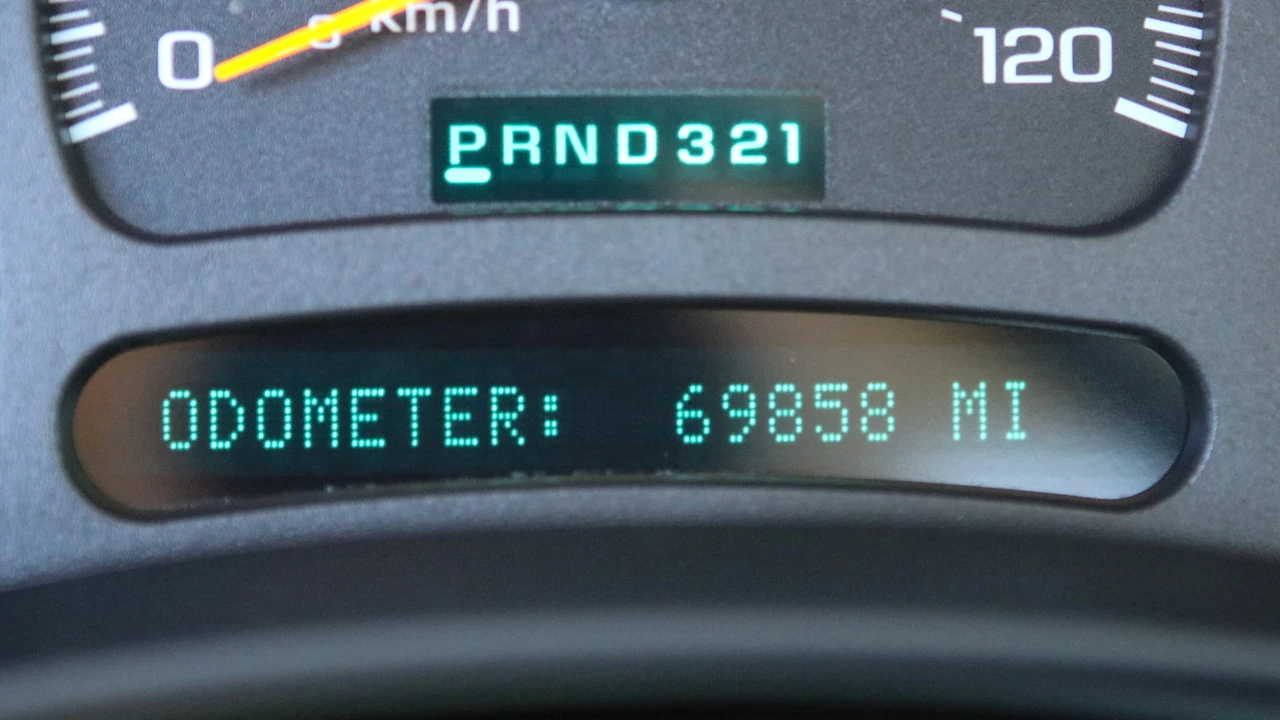 2004 Chevrolet Silverado 1st Gen - Image 16 of 31