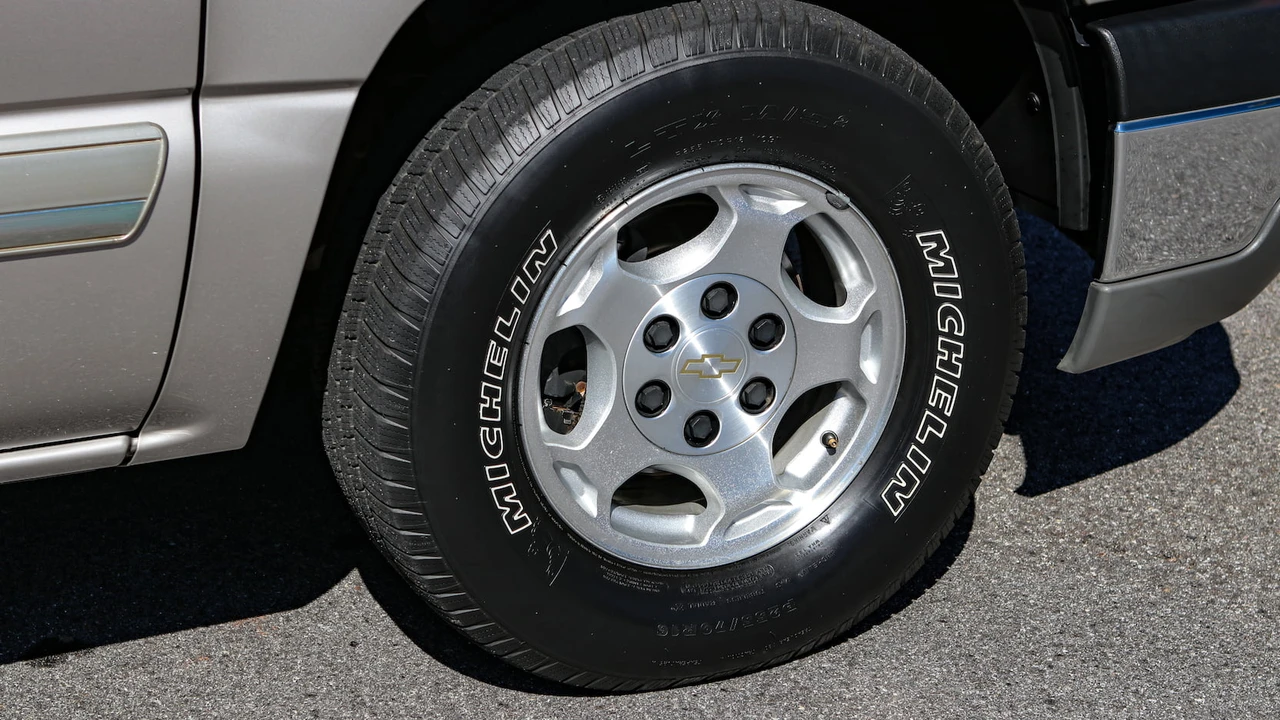 2004 Chevrolet Silverado 1st Gen - Image 23 of 31