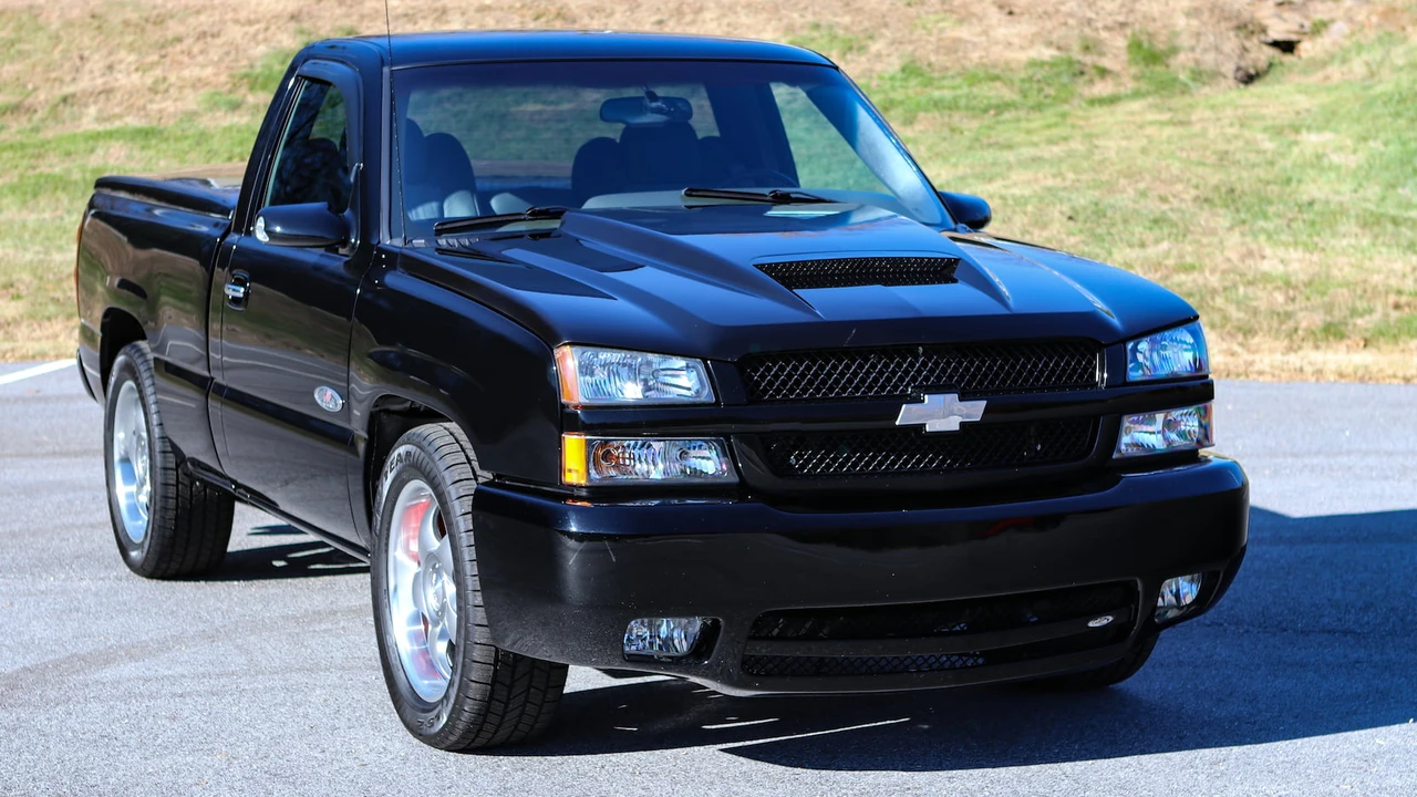 2004 Chevrolet Silverado 1st Gen - Image 3 of 31